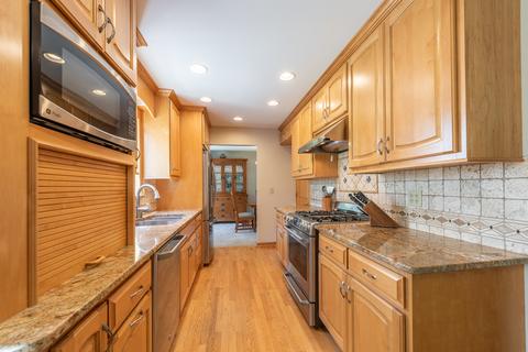 2236 Blacksmith Dr, Wheaton, IL 60189 photo 14
