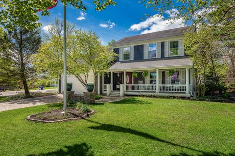 2236 Blacksmith Dr, Wheaton, IL 60189 photo 1
