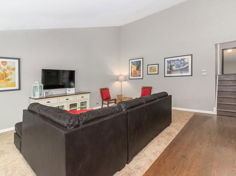 2665 Rolling Meadows Dr, Naperville, IL 60564 photo 4
