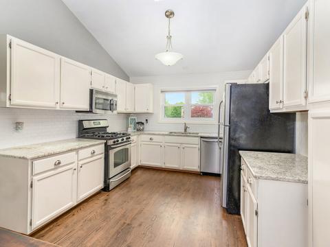 2665 Rolling Meadows Dr, Naperville, IL 60564 photo 7