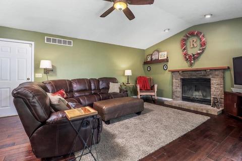33 Edgewood Ct, Bloomington, IL 61701 photo 17