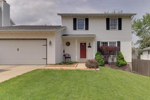 33 Edgewood Ct, Bloomington, IL 61701 photo 2