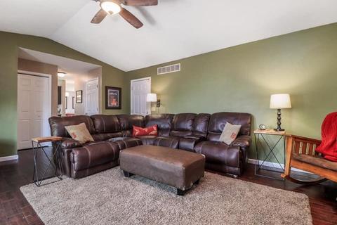 33 Edgewood Ct, Bloomington, IL 61701 photo 16