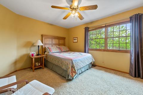 10 S320 Jamie Ln, Willowbrook, IL 60527 photo 16