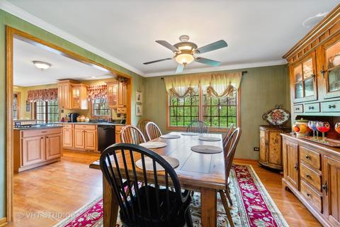 10 S320 Jamie Ln, Willowbrook, IL 60527 photo 9