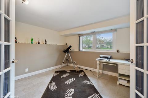 940 W Firestone Dr, Hoffman Estates, IL 60192 photo 14