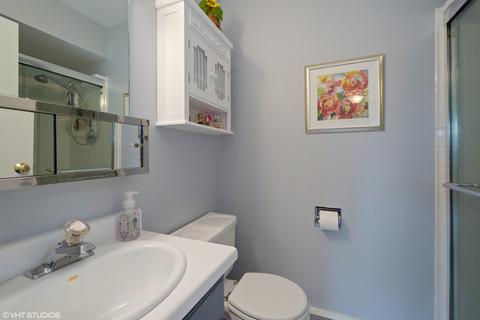 940 W Firestone Dr, Hoffman Estates, IL 60192 photo 8