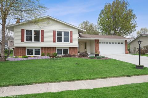 940 W Firestone Dr, Hoffman Estates, IL 60192 photo 1