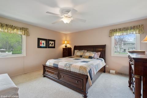 940 W Firestone Dr, Hoffman Estates, IL 60192 photo 7