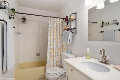 940 W Firestone Dr, Hoffman Estates, IL 60192 photo 11