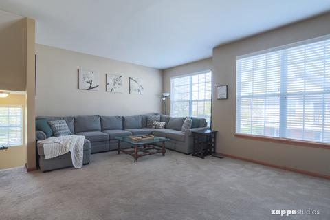 567 Declaration Ln, Aurora, IL 60502 photo 9