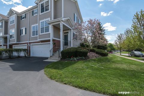 567 Declaration Ln, Aurora, IL 60502 photo 2