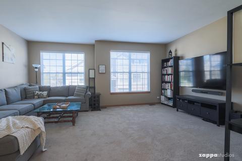 567 Declaration Ln, Aurora, IL 60502 photo 8