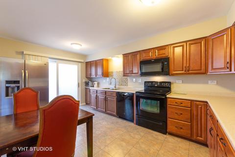 306 Oakwood Ln, Wheeling, IL 60090 photo 3