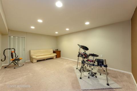 306 Oakwood Ln, Wheeling, IL 60090 photo 10