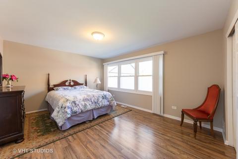 306 Oakwood Ln, Wheeling, IL 60090 photo 5