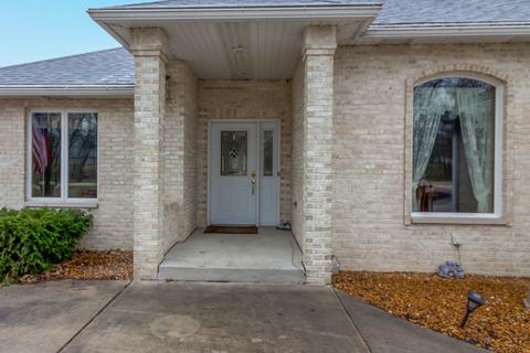 420 E Pine Meadow Ct, Morris, IL 60450 photo 2