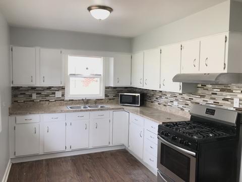 8554 State Rd, Burbank, IL 60459 photo 4