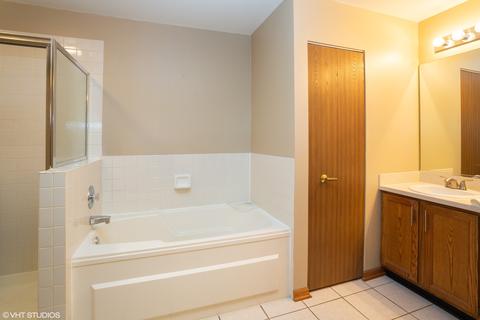 184 Millers Xing, Itasca, IL 60143 photo 14
