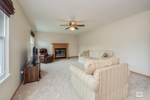 2466 Spring Valley Ct, Aurora, IL 60503 photo 11