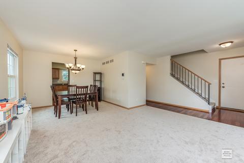 2466 Spring Valley Ct, Aurora, IL 60503 photo 5