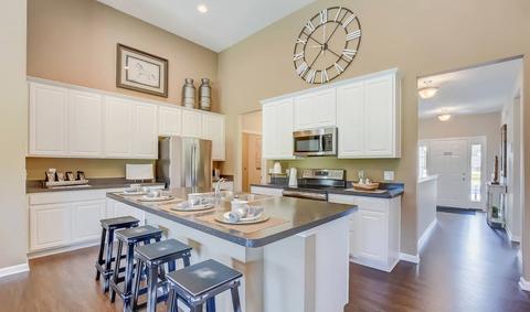 910 Derby Dr, Plano, IL 60545 photo 4