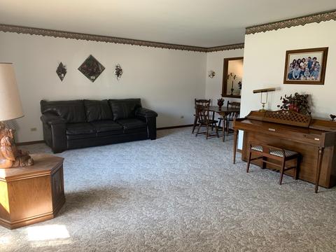 230 S Mclean Blvd, Elgin, IL 60123 photo 2