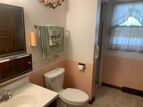 230 S Mclean Blvd, Elgin, IL 60123 photo 12