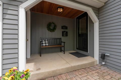 413 E 11th Ave, Naperville, IL 60563 photo 3