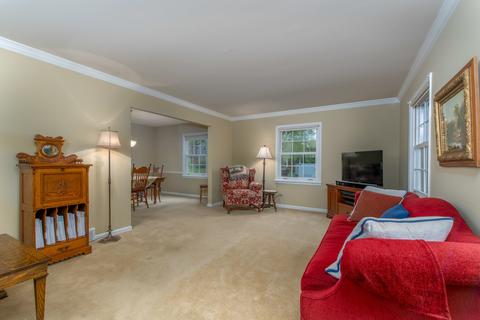 413 E 11th Ave, Naperville, IL 60563 photo 13