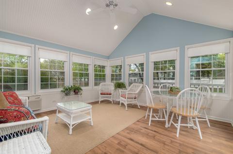 413 E 11th Ave, Naperville, IL 60563 photo 15