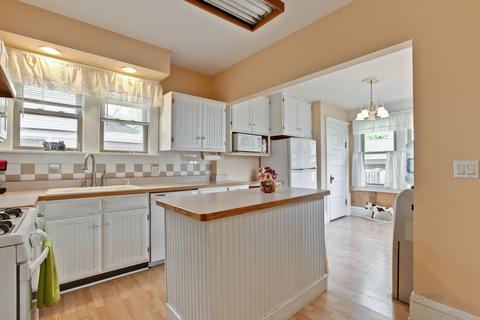 29 Monroe St, Elgin, IL 60123 photo 11