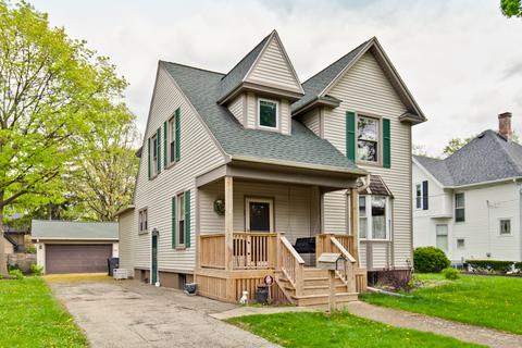 29 Monroe St, Elgin, IL 60123 photo 2
