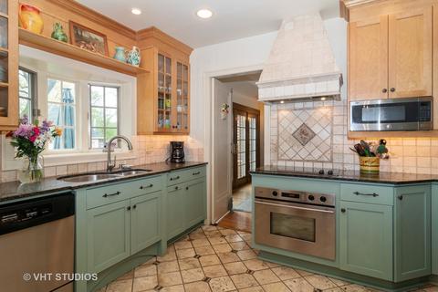 256 Bartram Rd, Riverside, IL 60546 photo 6