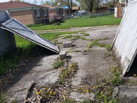 838 E 152nd St, Phoenix, IL 60426 photo 9