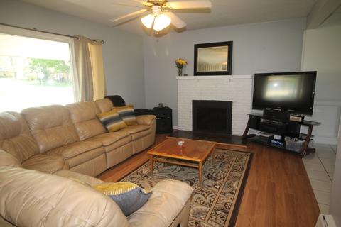 807 Bryan St, Normal, IL 61761 photo 3