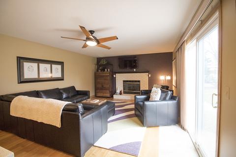 224 W Devon Ave, Roselle, IL 60172 photo 12
