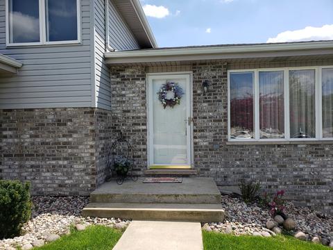 1313 E Collingwood Dr, Lockport, IL 60441 photo 3