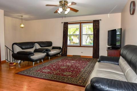 236 S Circle Dr, Addison, IL 60101 photo 4