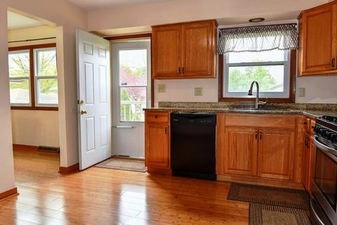 236 S Circle Dr, Addison, IL 60101 photo 9