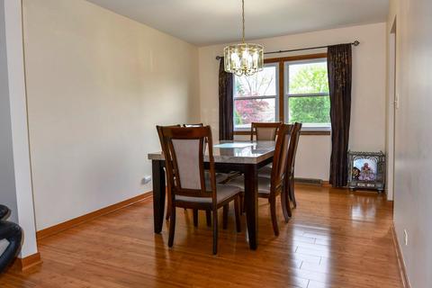 236 S Circle Dr, Addison, IL 60101 photo 5