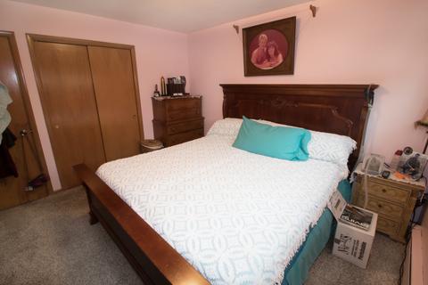 417 Edison Ave, Aurora, IL 60505 photo 8