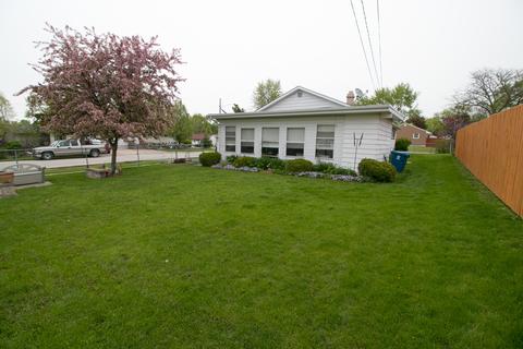 417 Edison Ave, Aurora, IL 60505 photo 17