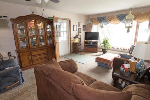 417 Edison Ave, Aurora, IL 60505 photo 4
