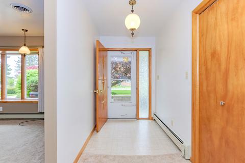 520 Sunrise Dr, Chenoa, IL 61726 photo 4