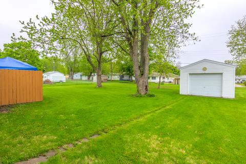 520 Sunrise Dr, Chenoa, IL 61726 photo 34