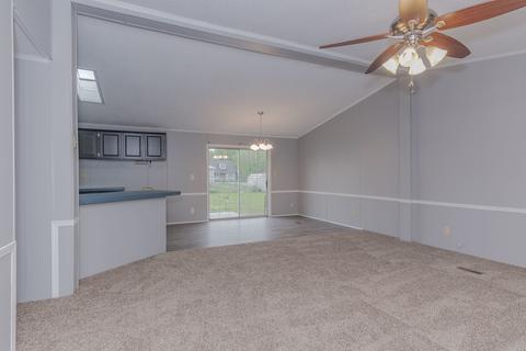 101 S Oak, Arrowsmith, IL 61722 photo 11