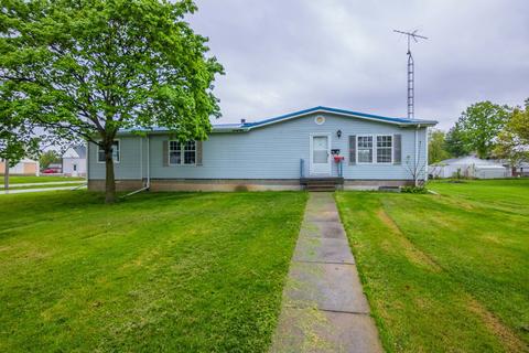 101 S Oak, Arrowsmith, IL 61722 photo 1