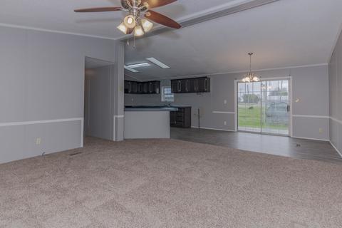 101 S Oak, Arrowsmith, IL 61722 photo 10