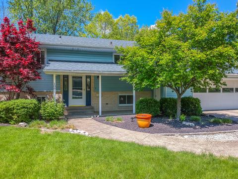109 Anthony Dr, Normal, IL 61761 photo 2